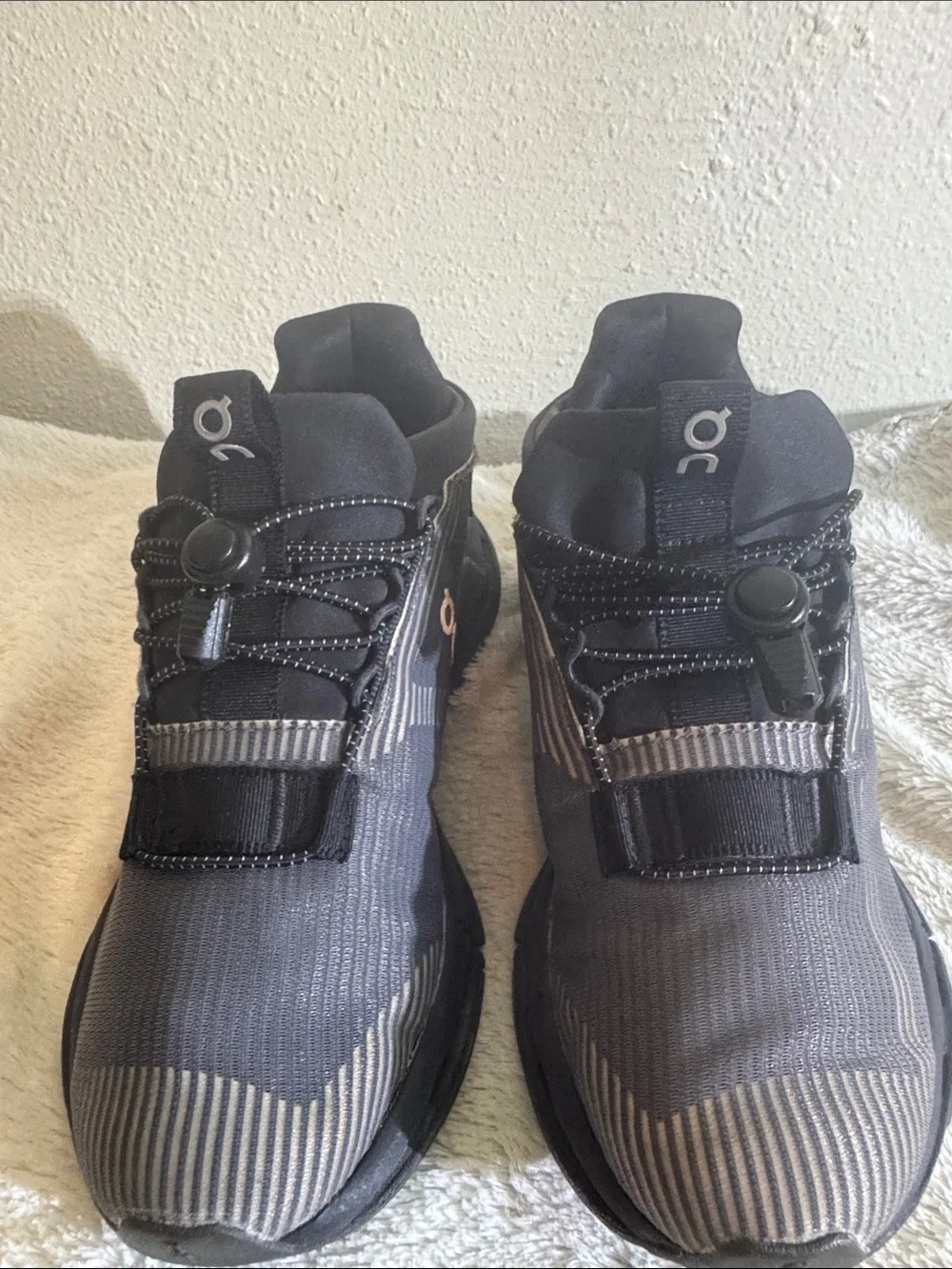 On Running Women’s Gray and Black Lightweight Athletic Sneakers